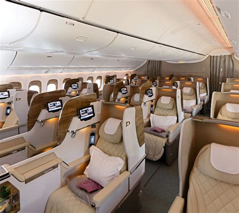 EMIRATES Boeing 777 (new) Business Class .